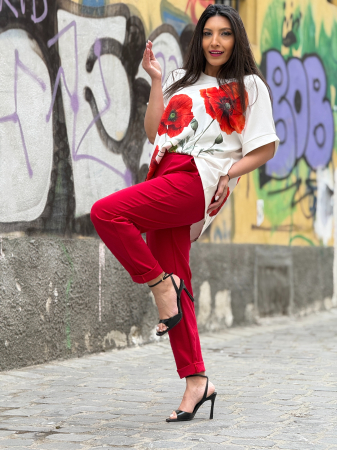 Pantaloni cu buzunare si elastic in talie [2]