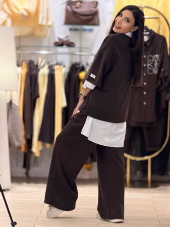 Pantaloni cu buzunare si elastic in talie [2]