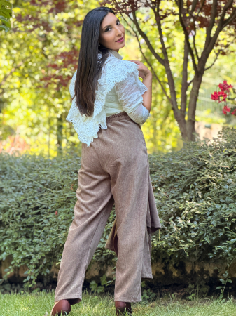 Pantaloni cu design petrecut si talie elastica [3]