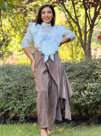 Compleuri si costume - Pantaloni cu design petrecut si talie elastica