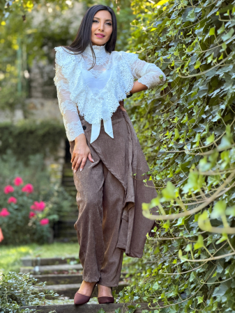 Pantaloni cu design petrecut si talie elastica [2]