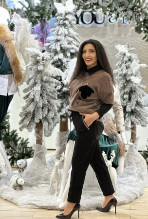 Pantaloni cu detaliu auriu la buzunar [1]