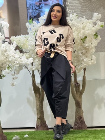 Pantaloni - Pantaloni cu detaliu petrecut si curea in talie