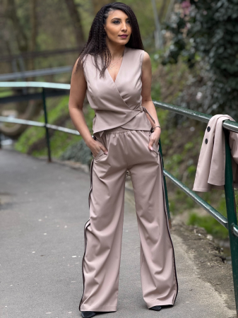 Pantaloni cu dunga si elastic in talie [2]