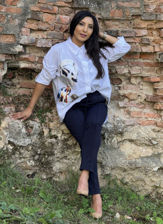 Pantaloni cu dungi aurii la buzunare [3]