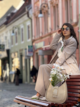 Pantaloni cu floare [5]