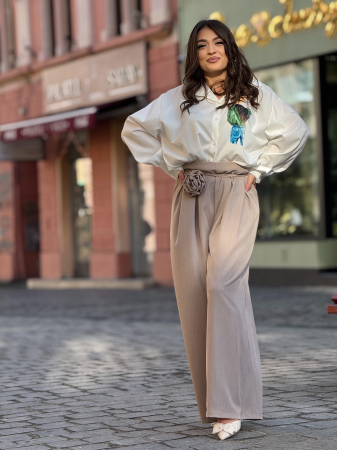 Pantaloni cu floare [1]