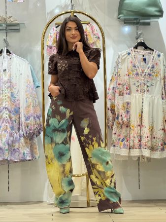 Imbracaminte de dama - Pantaloni cu imprimeu floral artistic