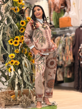 Pantaloni cu imprimeu floral si elastic in talie [3]