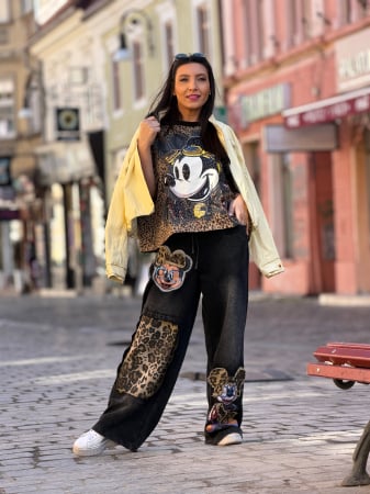 Pantaloni - Pantaloni cu imprimeu MIKEY si detalii animal print