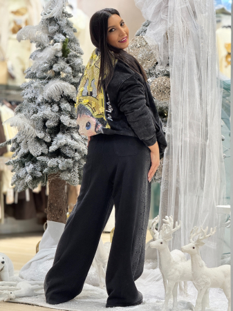 Pantaloni cu pietricele aplicate [3]