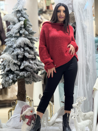 Noutati - Pantaloni cu vipusca