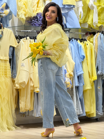 Pantaloni damă din denim cu croială dreaptă, talie clasică și broderie florală [2]