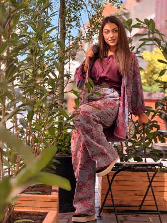 Pantaloni din jeans cu imprimeu floral roz [1]