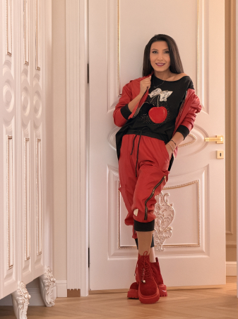 Colectia NOUA - Pantaloni din piele ecologica cu emblema