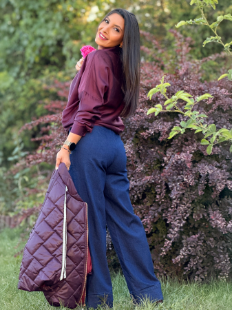 Pantaloni evazati cu curea in talie [3]