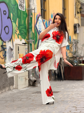 Pantaloni evazati cu imprimeu maci [7]