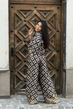 Pantaloni evazati cu romburi [2]