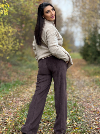 Pantaloni maro din catifea [4]
