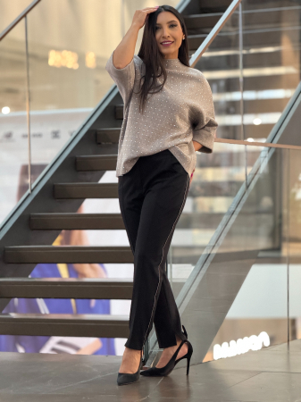 Pantaloni negri casual cu buzunare [2]
