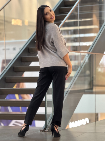 Pantaloni negri casual cu buzunare [3]
