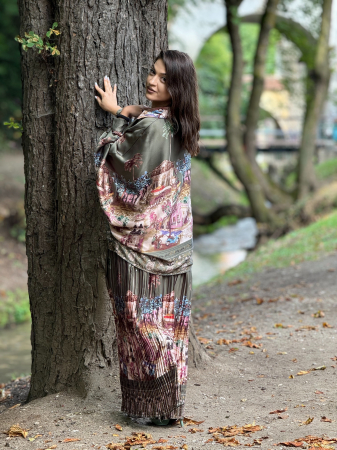 Pantaloni plisati cu imprimeu floral [4]
