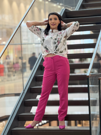 Pantaloni roz conici [2]