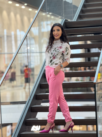 Pantaloni - Pantaloni roz cu croi lejer