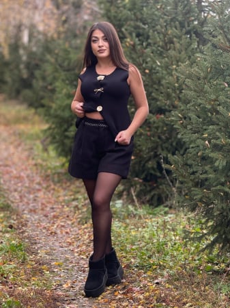 Pantaloni - Pantaloni scurti cu detaliu decorativ alb