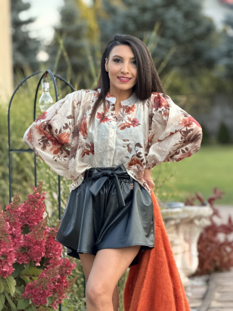 Pantaloni scurti din piele ecologica [1]