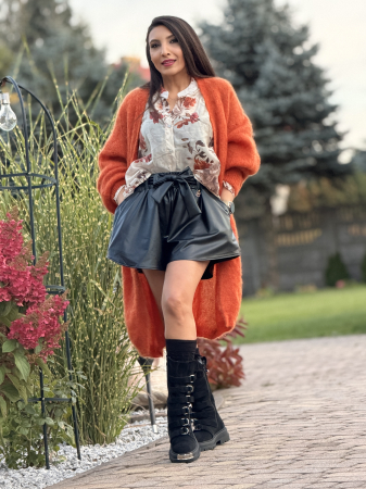 Pantaloni scurti din piele ecologica [5]