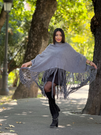 Poncho cu franjuri [2]