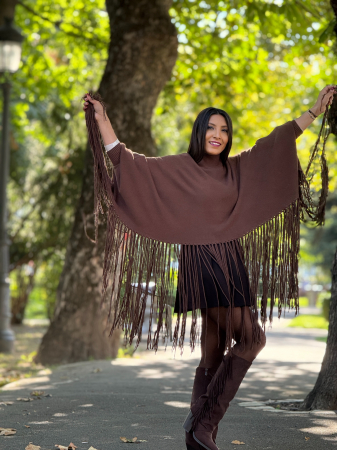 Poncho cu franjuri [4]