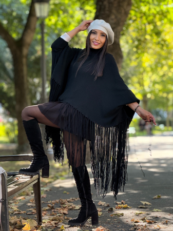 Poncho cu franjuri [2]