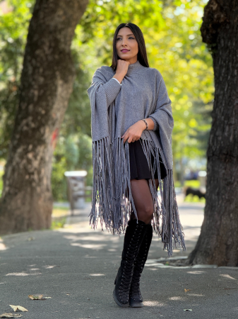 Poncho cu franjuri [1]