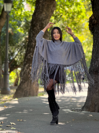 Poncho cu franjuri [3]