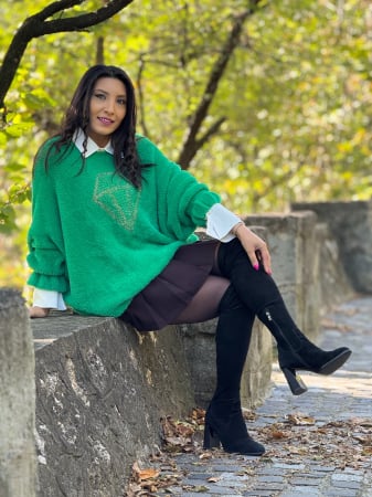 Imbracaminte de dama - Pulover cu aplicatie diamant din strasuri