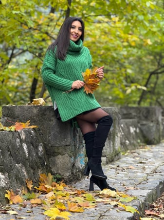 Imbracaminte de dama - Pulover cu gat inalt si model impletit
