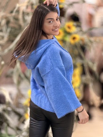 Pulover din tricot cu gluga [2]