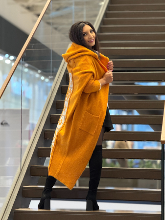 Geci si jachete - Pulover lung de lana cu forme geometrice pe spate