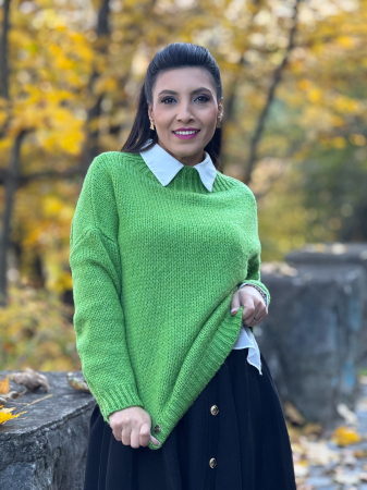 Bluze si camasi - Pulover tricotat cu guler barcuta
