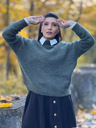 PULOVERE SI BLUZE - Pulover tricotat cu guler barcuta