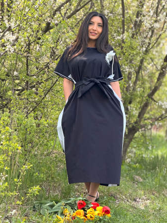 Rochie alb-negru lejera cu floare detasabila [1]