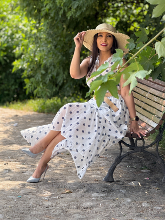 Rochie alba cu buline albastre [7]