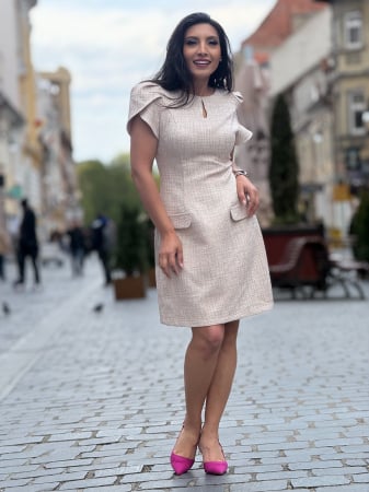 Rochii de zi - Rochie cambrata cu maneci voluminoase si insertii aurii