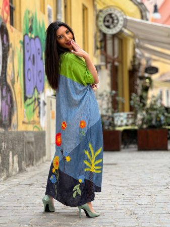 Rochie casual oversized cu broderie florala [2]