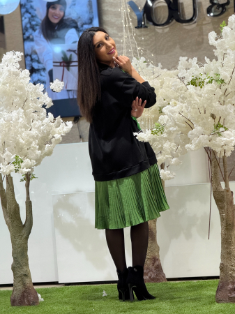 Rochie cu aplicatii florale 3D si croiala lejera [3]