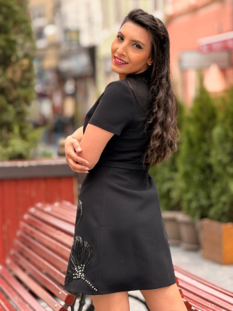 Rochie cu broderie florala in partea de jos [5]