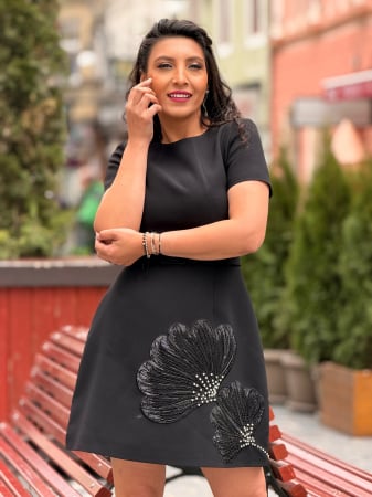 Imbracaminte de dama - Rochie cu broderie florala in partea de jos