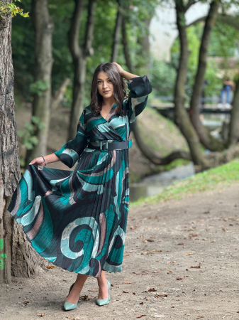 Rochie cu decolteu in V si curea in talie [1]